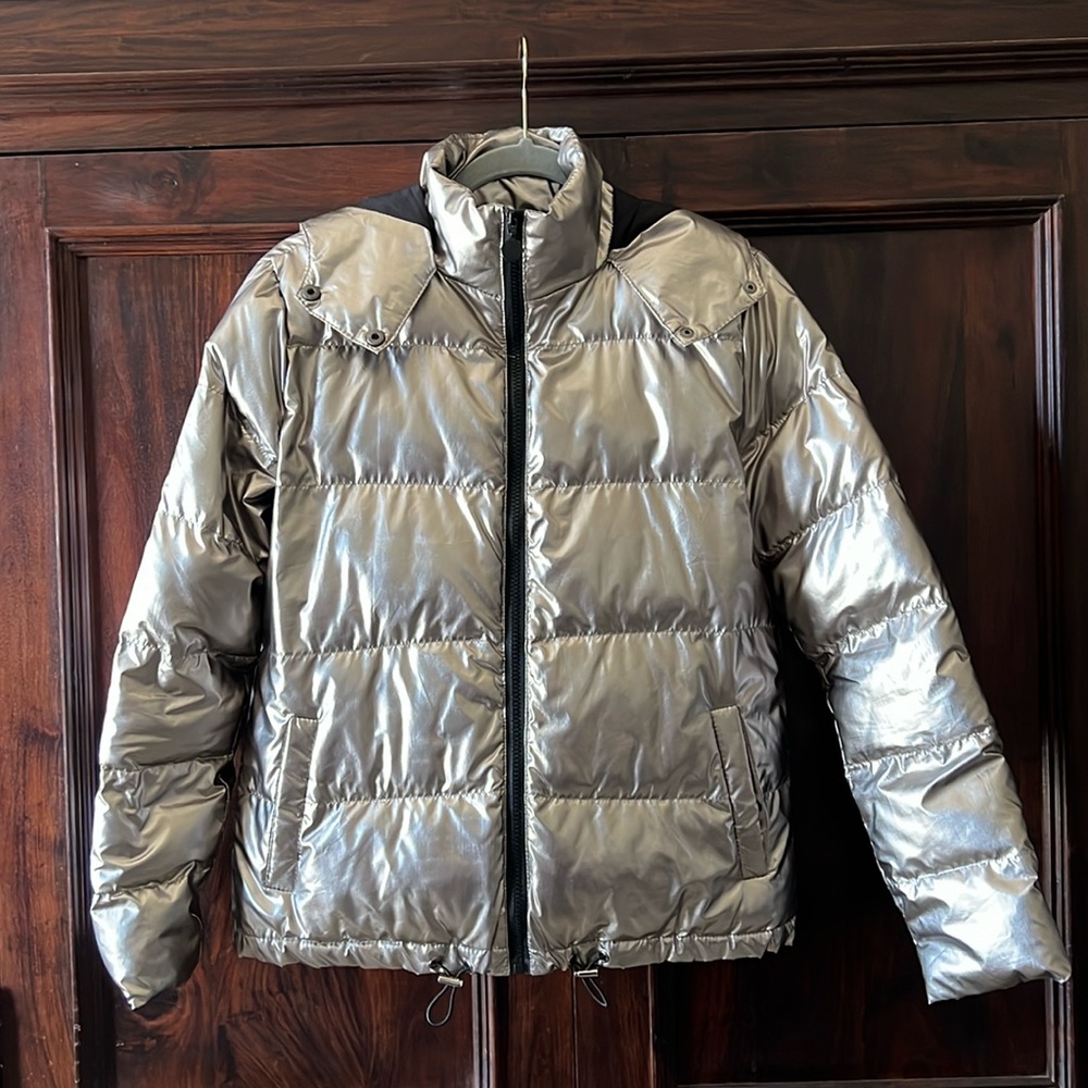 Women’s Champagne Metallic Puffer Jacket - S